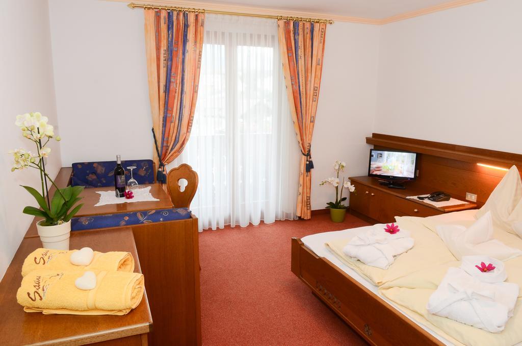 Pension Felseneck Сан-Леонардо-ін-Пассірія Екстер'єр фото