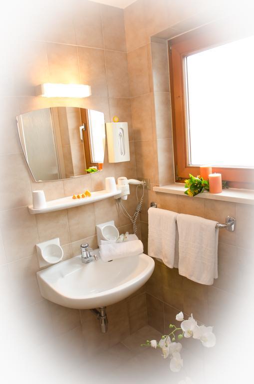 Pension Felseneck Сан-Леонардо-ін-Пассірія Номер фото